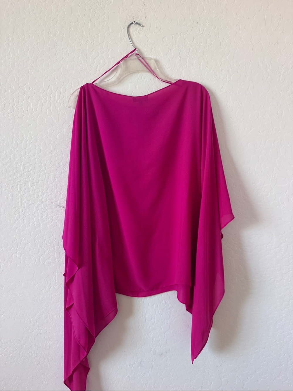 Women's Fuchsia Flow top